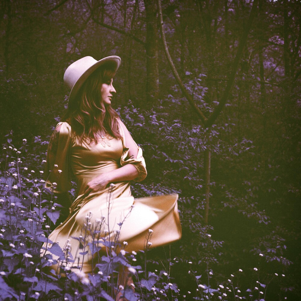 the album cover for Margo Price - Midwest Farmer's Daughter [Vinyl]